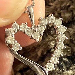 14K White Gold Diamond Heart Pendant & Chain